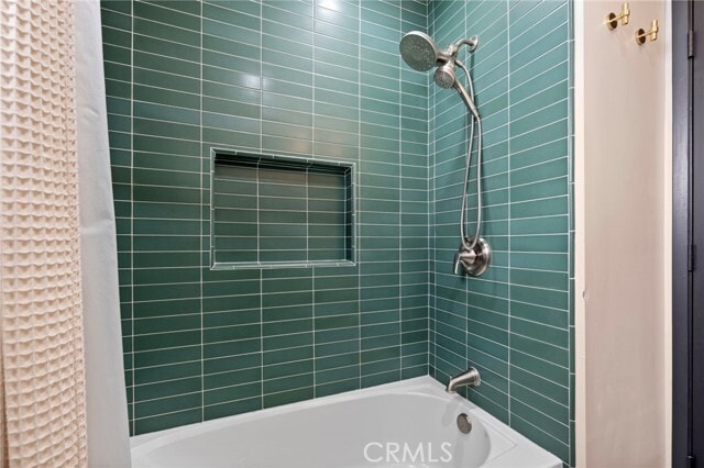 Building Photo - 6417 Graves Ave