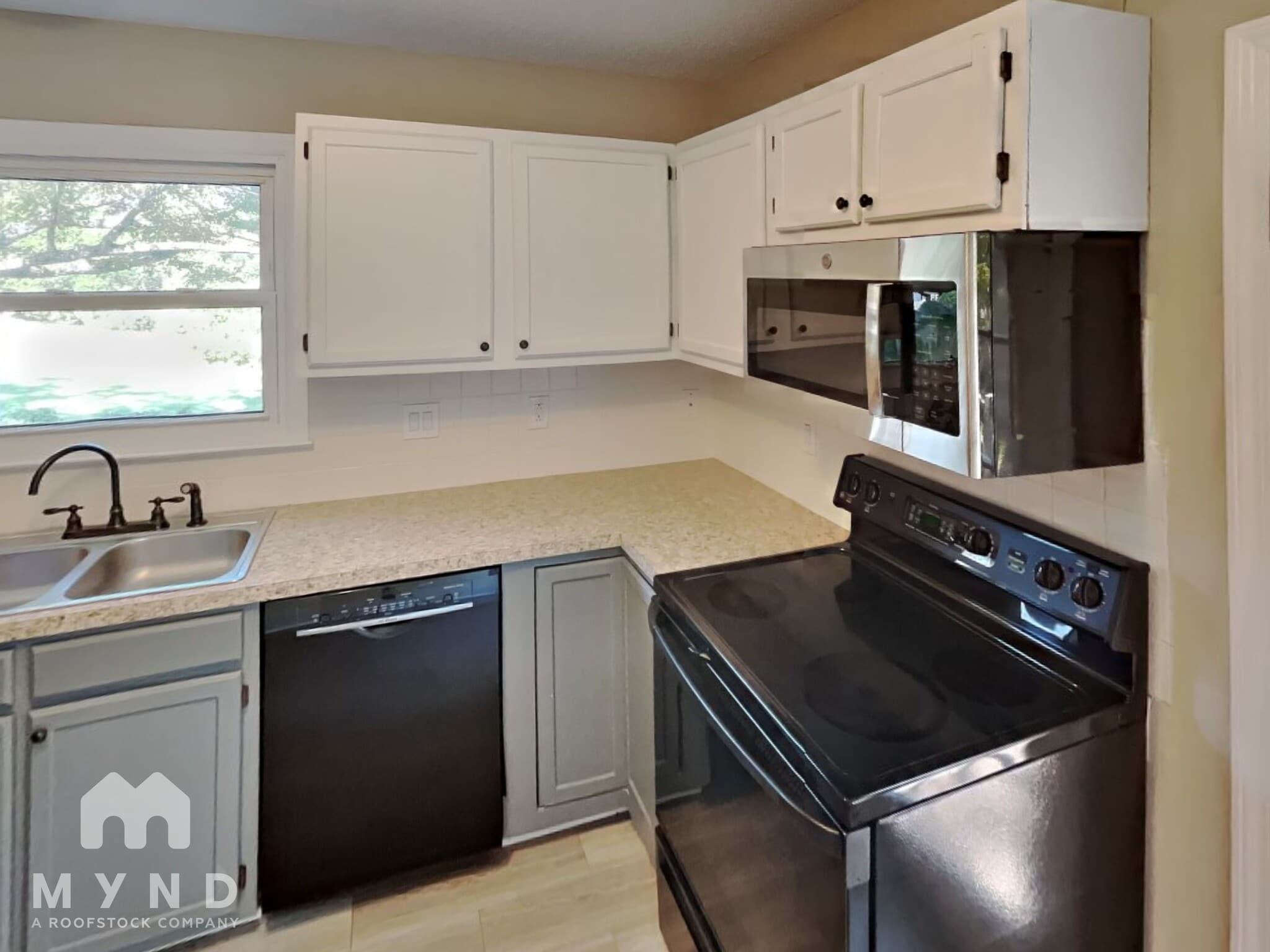 Building Photo - 3203 Whitaker Ct NW