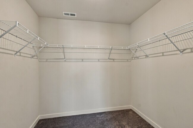 Building Photo - 1627 Manuka Ln
