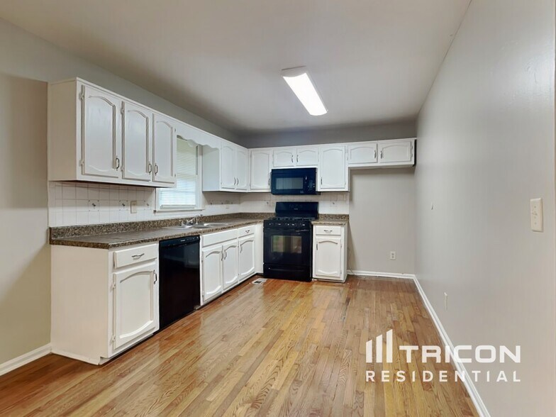 Building Photo - 175 Freestone Dr