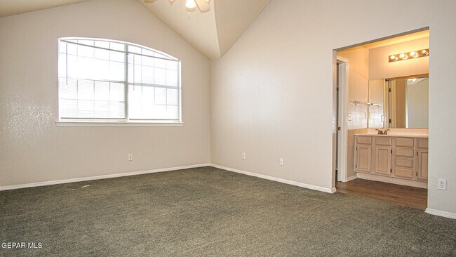 Building Photo - 7481 Umbria Dr
