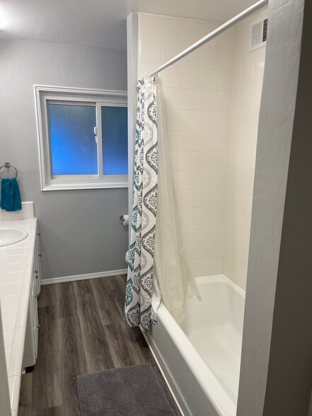 bathroom - 11001 Chula Vista Ave