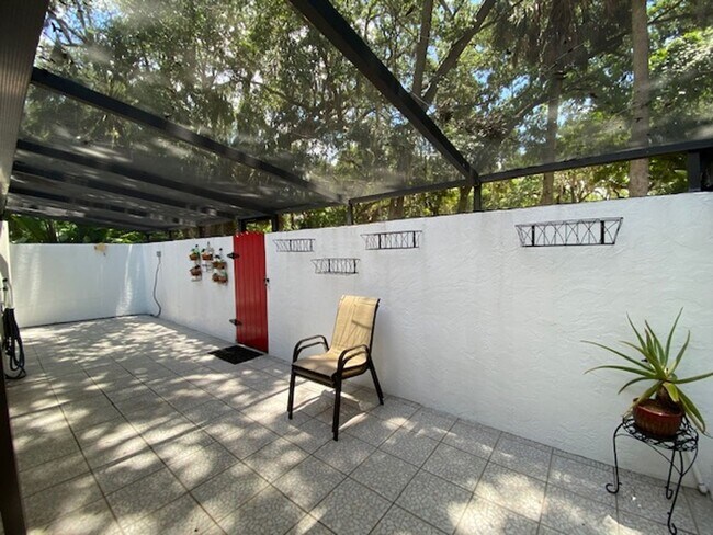 Building Photo - The Oaks of Leesburg - Ask about a Move In Special