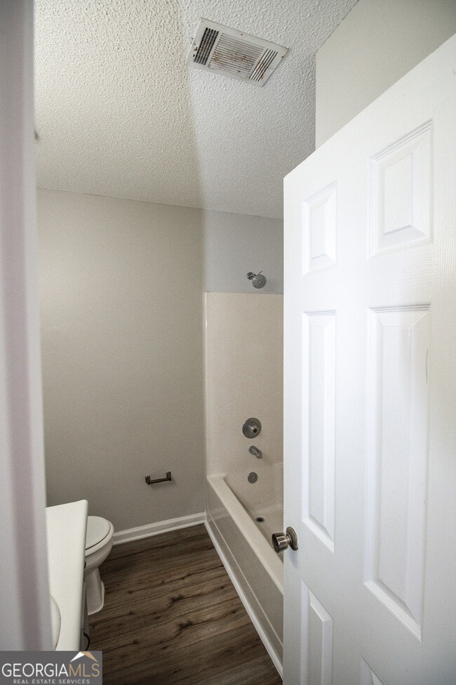 Building Photo - 14-114 Lanier Dr