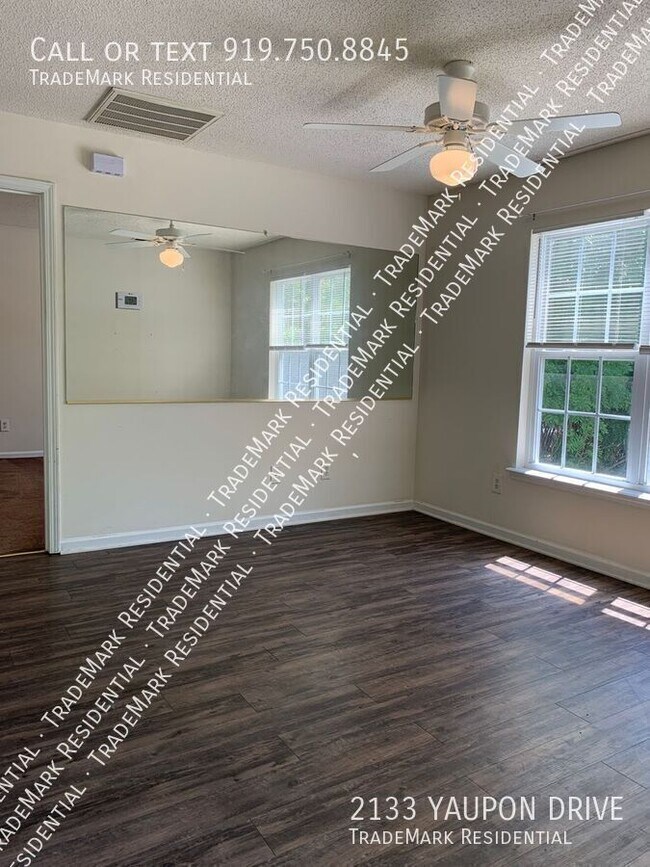 Building Photo - 2133 Yaupon Dr