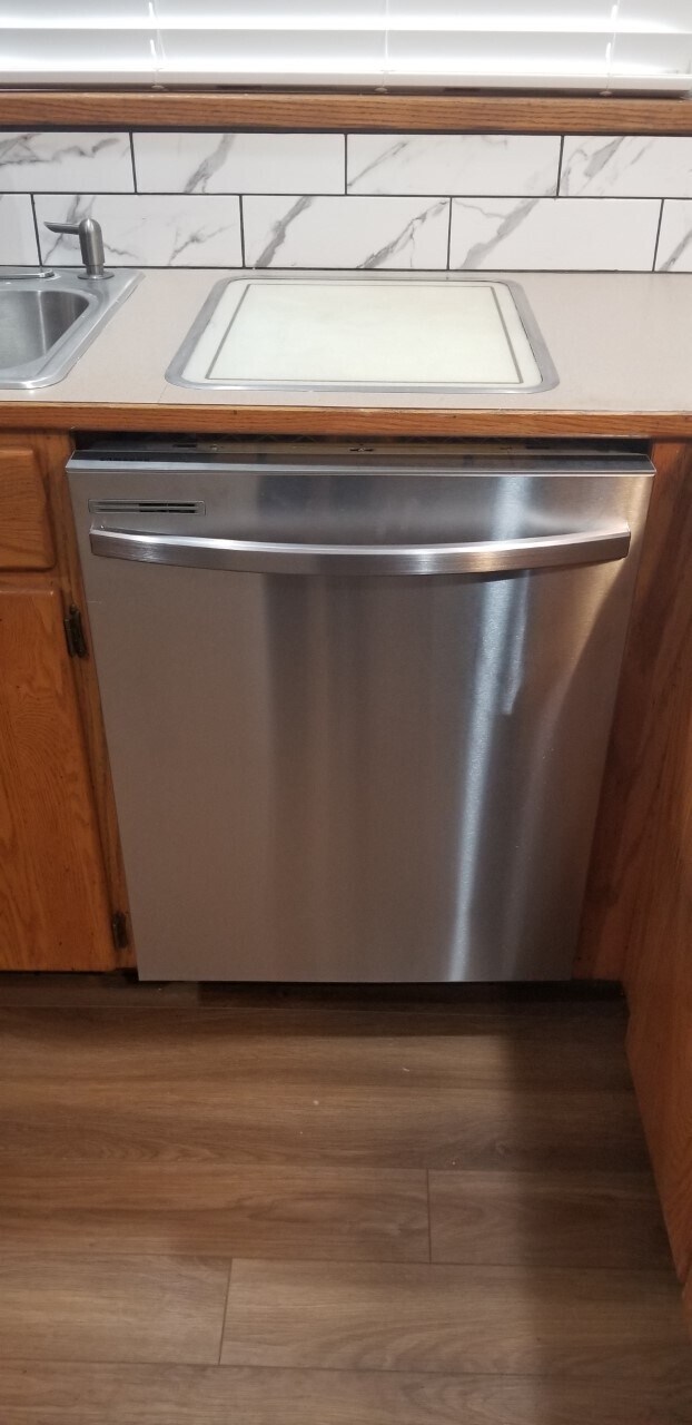 Brand new dishwasher - 10615 Hillsboro Dr NW