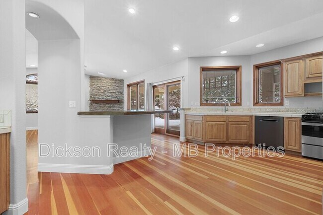 Building Photo - 711 Aspen Trail