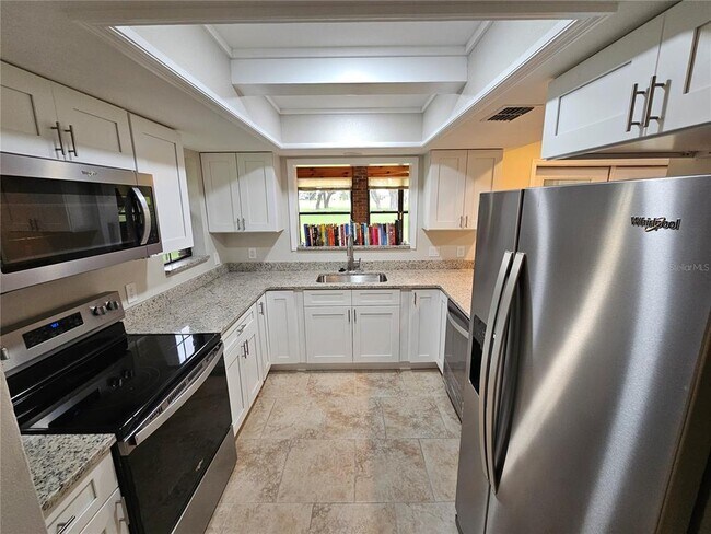 Building Photo - 6539 Brentwood Dr.