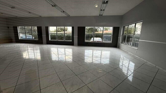 Building Photo - 16740 NE 9th Ave