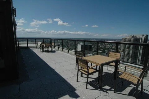 Building Photo - 1560 N Sandburg Ter