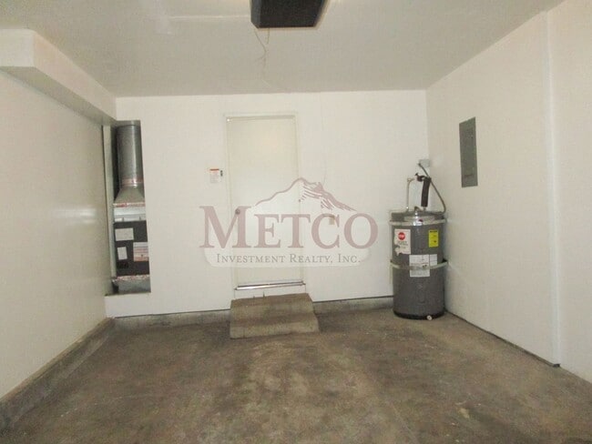 Building Photo - 21401