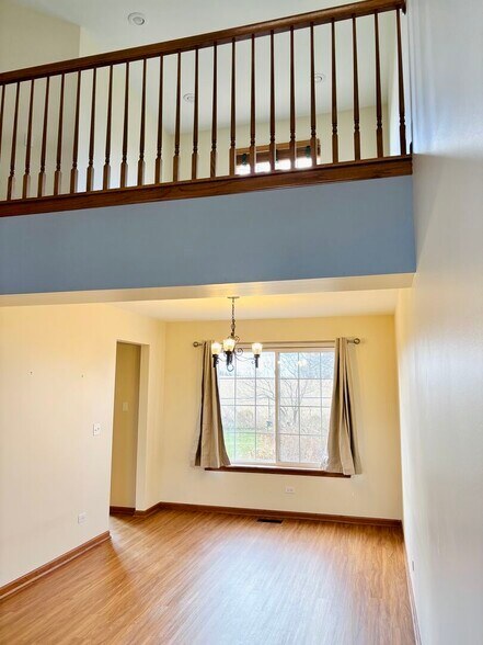 Building Photo - 2016 Harrison Ave