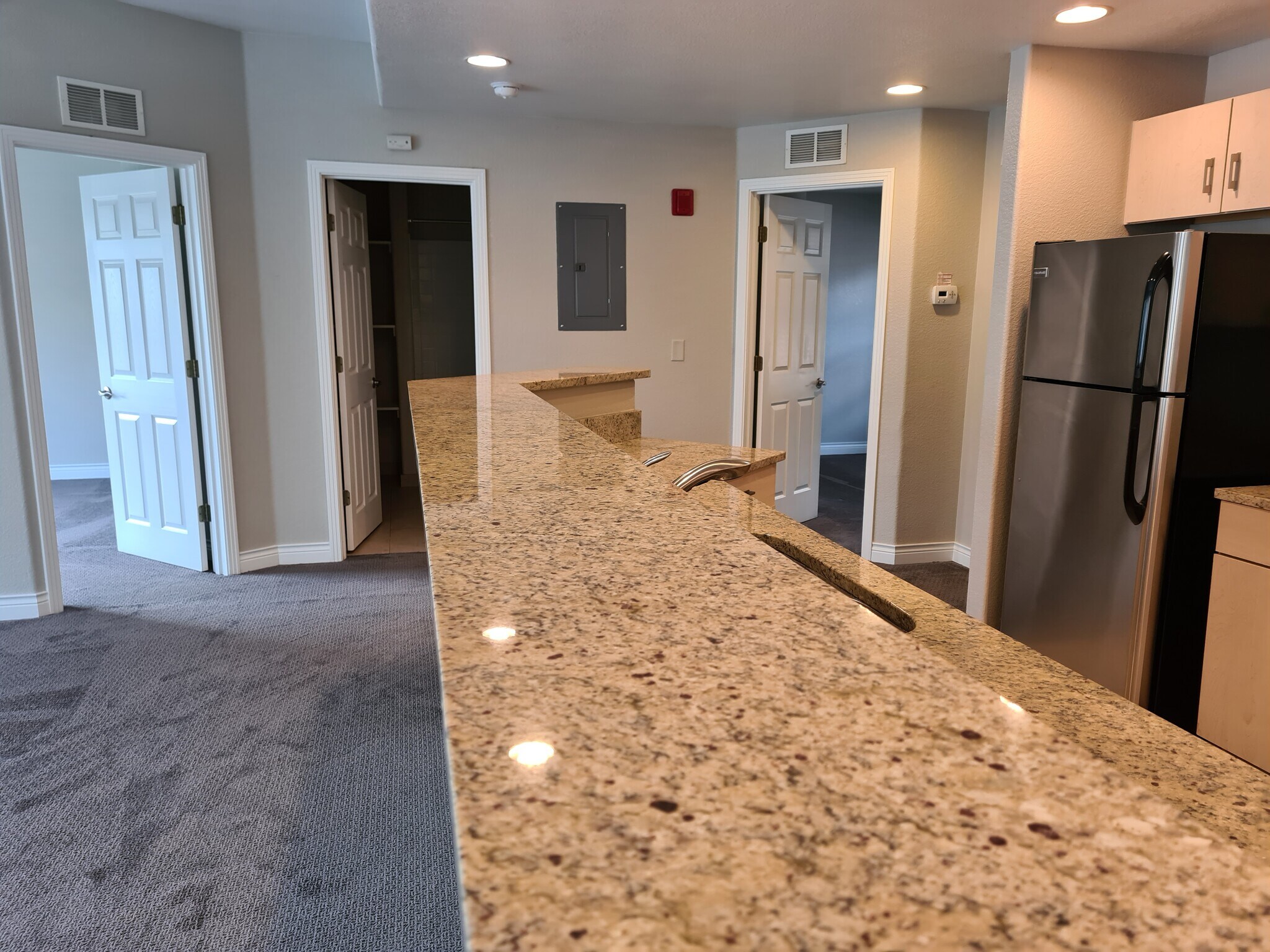 Building Photo - 1986 S University Blvd