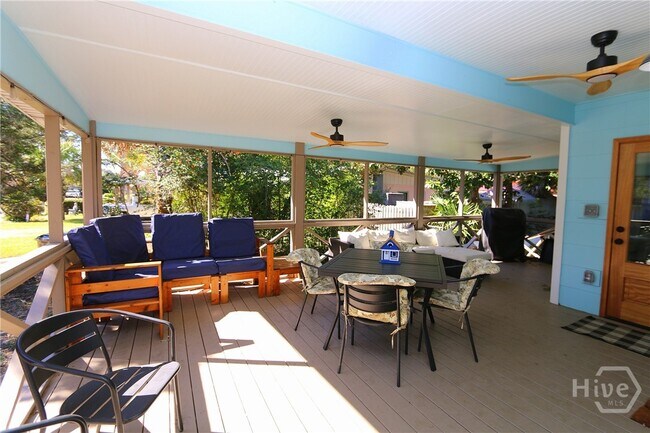 Building Photo - 201 Lovell Ave