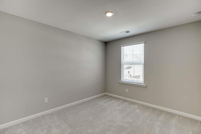 Building Photo - 160 Golden Eagle Pkwy