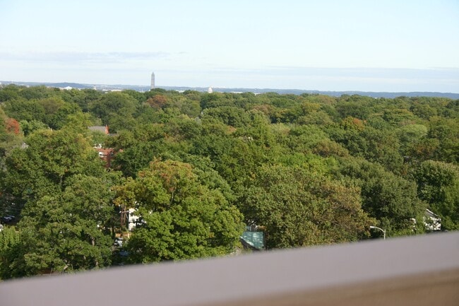 Building Photo - 4141 Henderson Rd