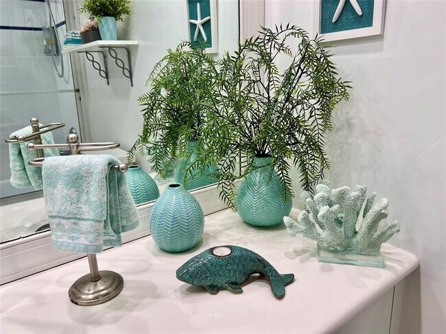 Building Photo - 3010 N Course Dr