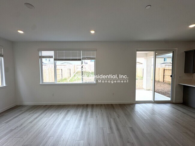 Building Photo - Brand New 4bd/2.5a Rancho Cordova Home With Loft-Must See!