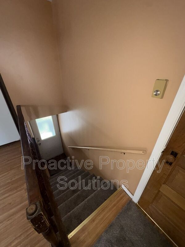 Building Photo - 716 W Lackawanna Ave