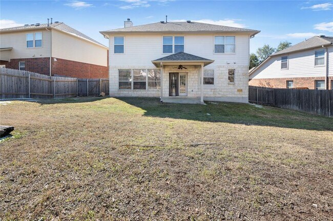 Building Photo - 3807 Links Ln