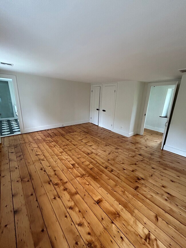 Building Photo - 369 Byram Kingwood Rd