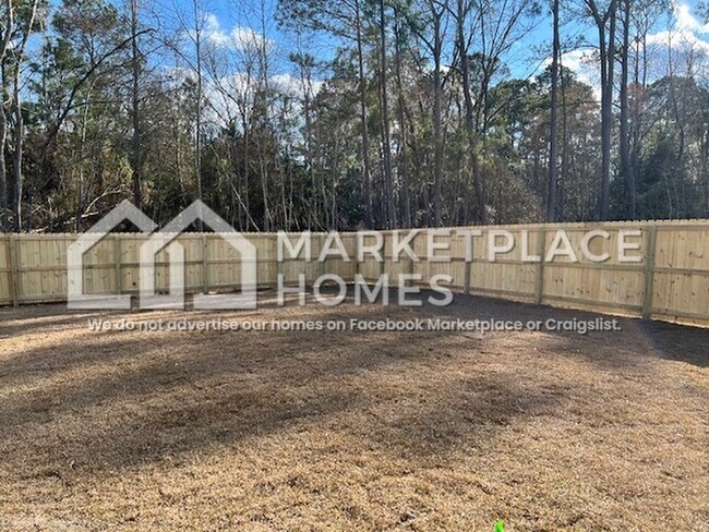Building Photo - 390 Sessile Oak Dr