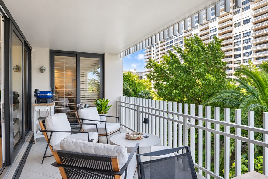balcony - 2 Grove Isle Dr