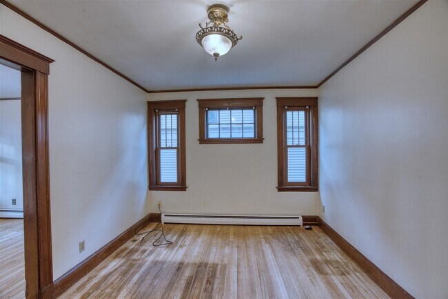 Building Photo - 29 Channing St
