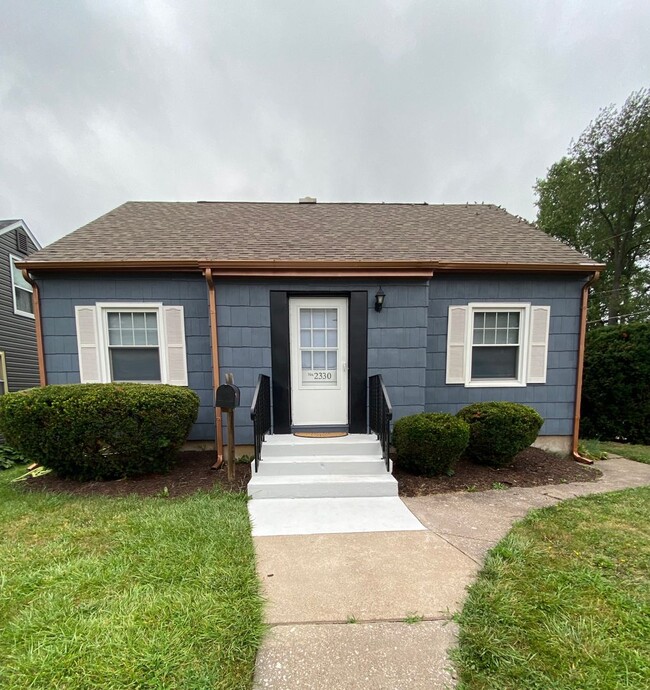 Primary Photo - Cute 3 bedroom 1 1/2 bath house in Davenport