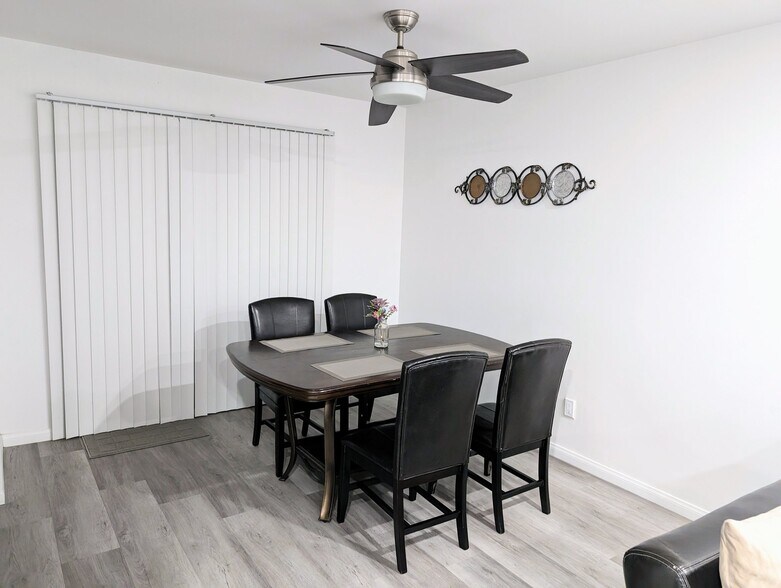 Building Photo - 3019 Brentwood Ave