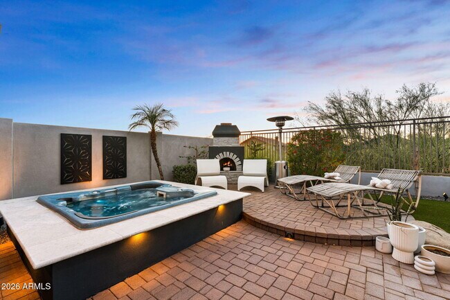 Building Photo - 10318 E Tierra Buena Ln