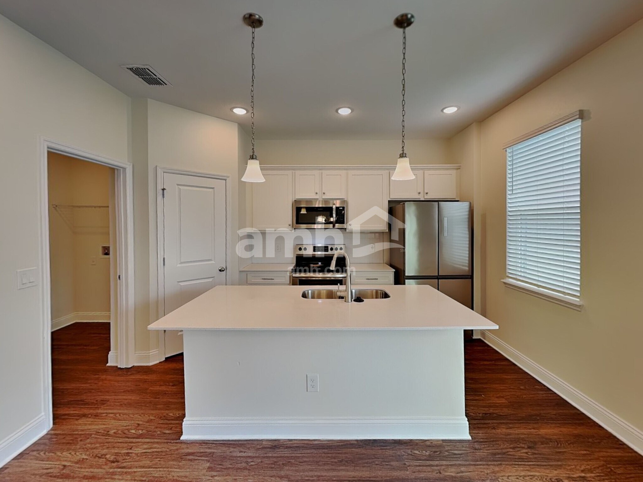 Building Photo - 6065 Little Blf Cir
