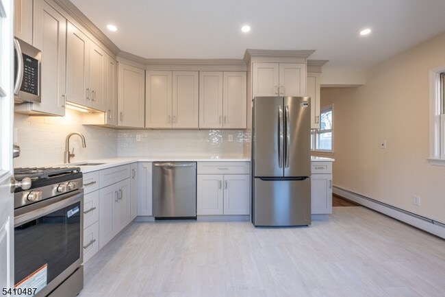 Building Photo - 44 Central Ave