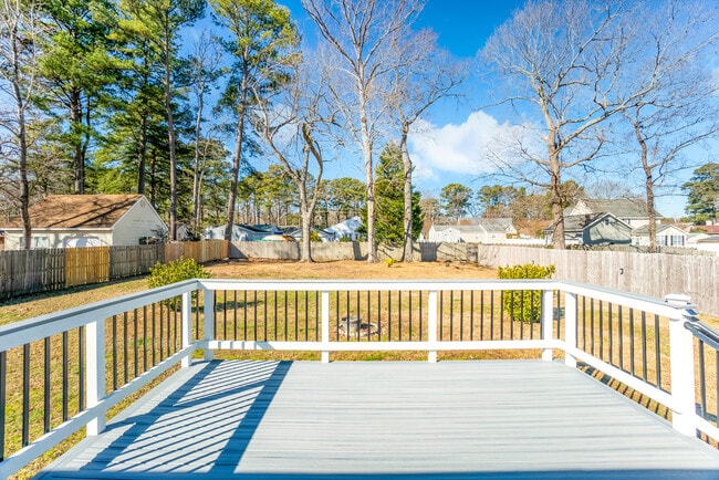 Building Photo - 639 Alberthas Dr