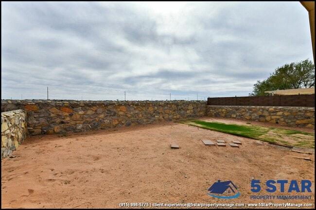 Building Photo - 14164 Robert Ituarte Dr