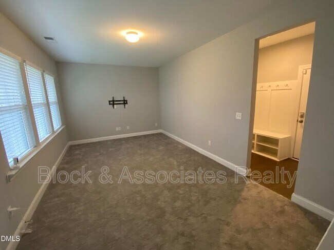 Building Photo - 806 Grafton Peak Ln