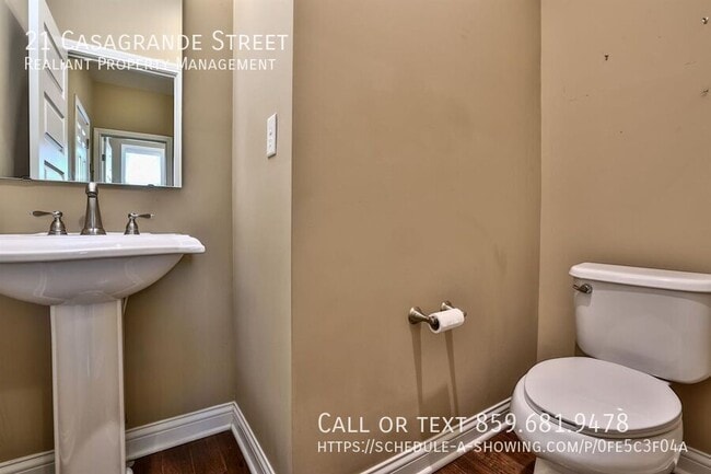 Building Photo - 21 Casagrande St