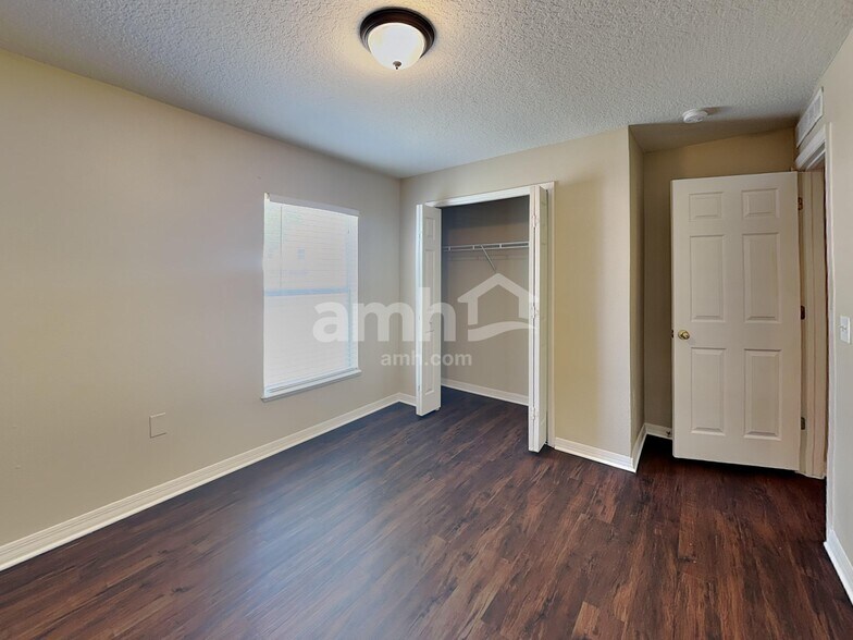 Building Photo - 5498 Cougar Park Ct