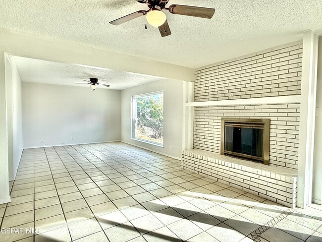 Building Photo - 5208 La Taste Ave