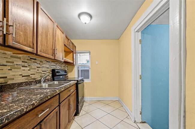 Building Photo - 1835 NW 85th St