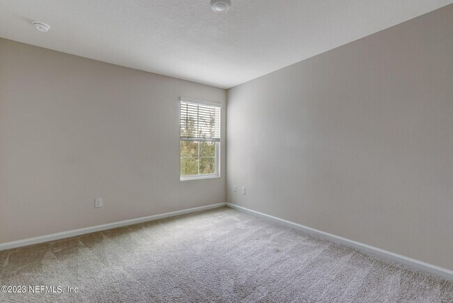 Building Photo - 988 Observatory Pkwy