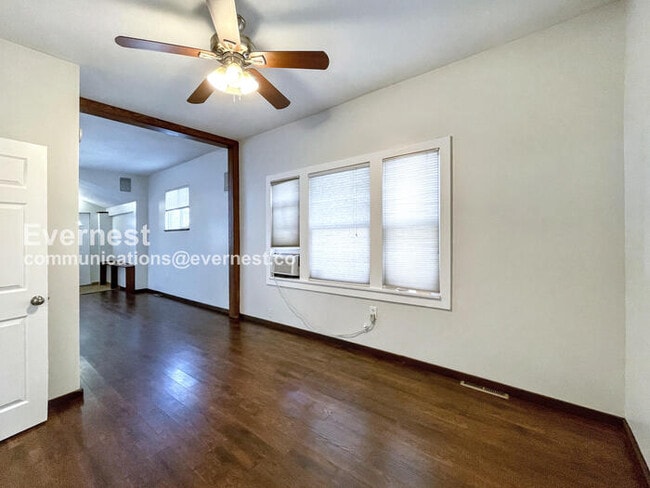 Building Photo - 1336 Kalamath St