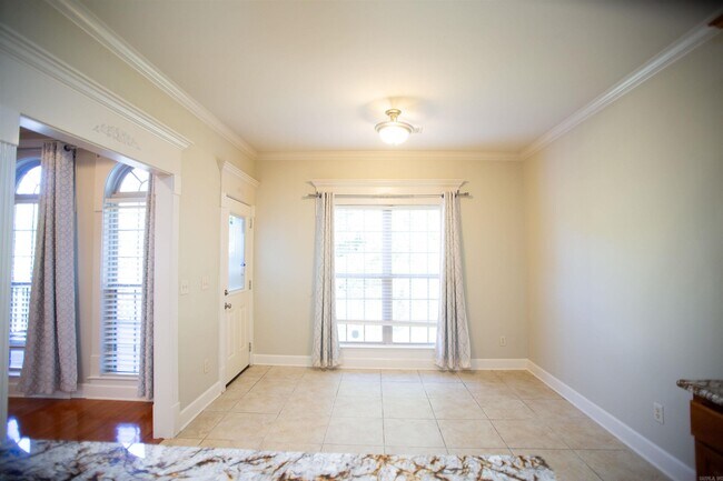 Building Photo - 15418 Hartford St