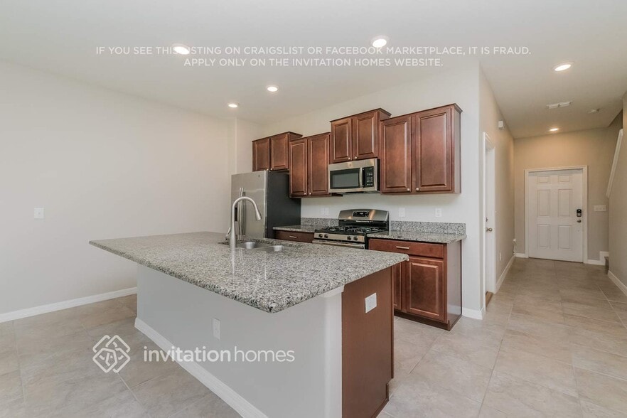 Building Photo - 16895 Red Brick Ln