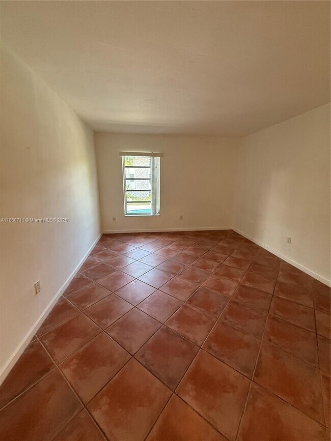 Building Photo - 7477 SW 82nd St