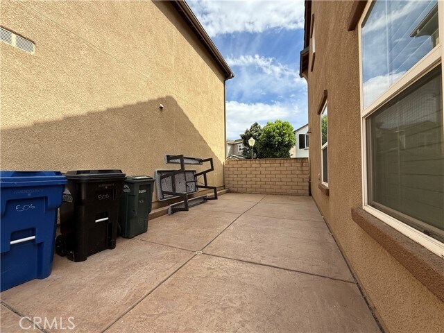 Building Photo - 506 N Placer Privado