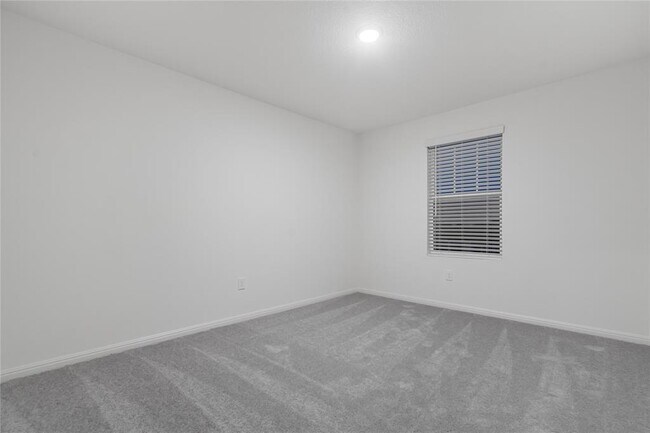 Building Photo - 337 Wedemeyer St