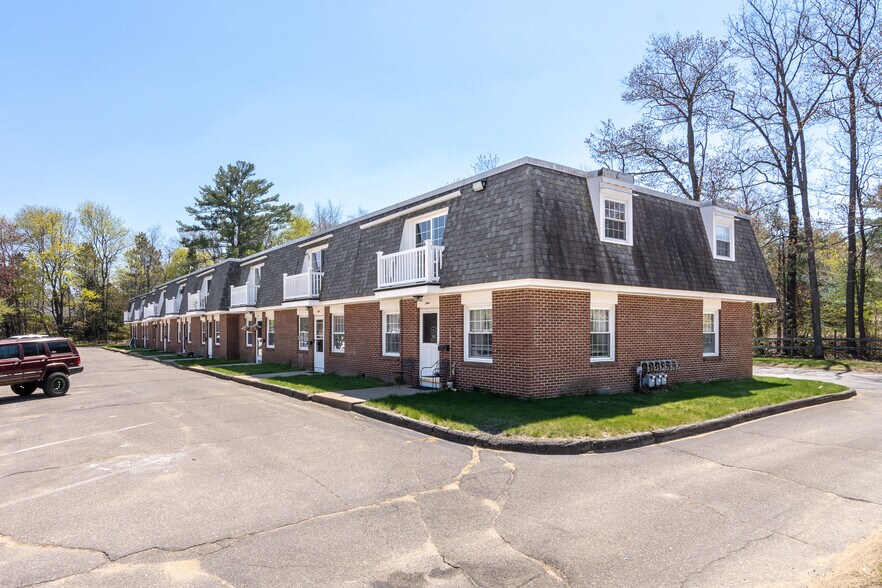 Front View - 934 N Main St