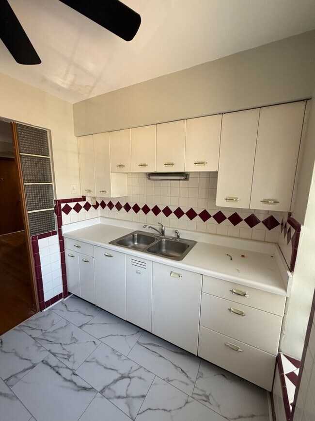 Building Photo - 89 Willmore Rd