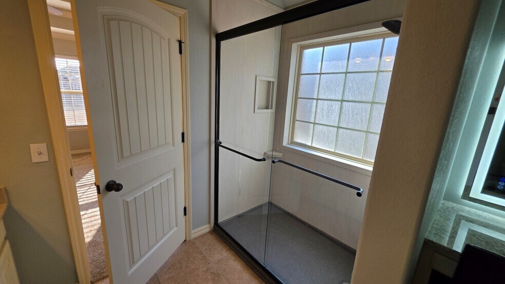 Building Photo - 3105 SW Pine Valley Rd